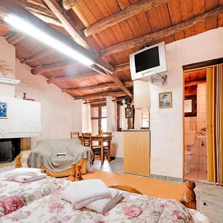 Quaint In Askos Navagio * Βολίμες